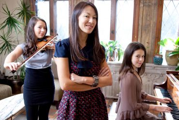 Tiger Mom amy chua ith her childs