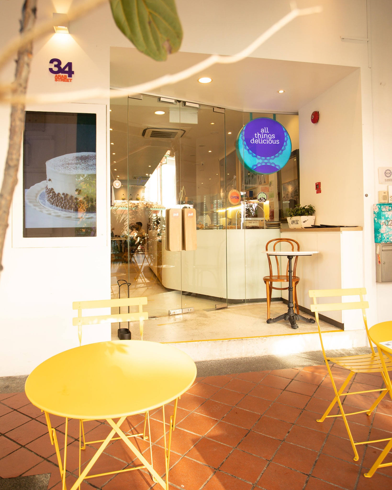 halal cafes singapore