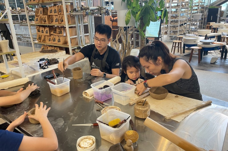 pottery class Singapore am i addicted family