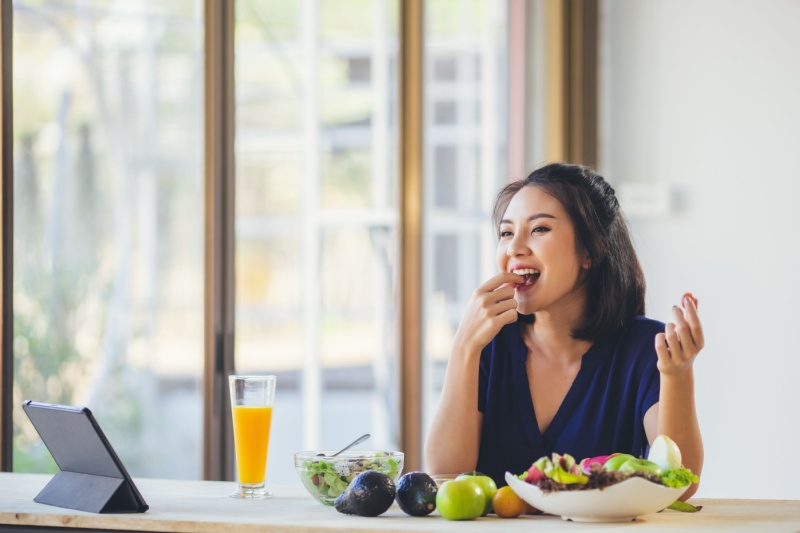 eating-woman